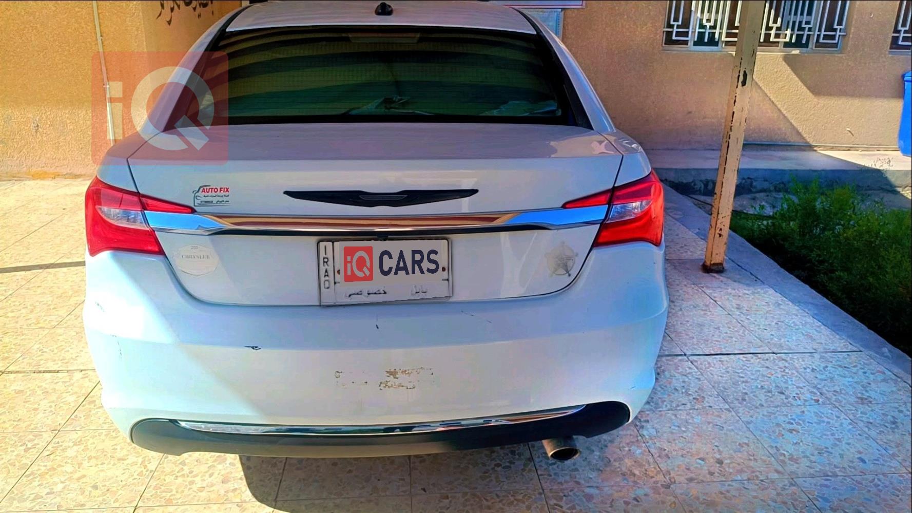 Chrysler 200